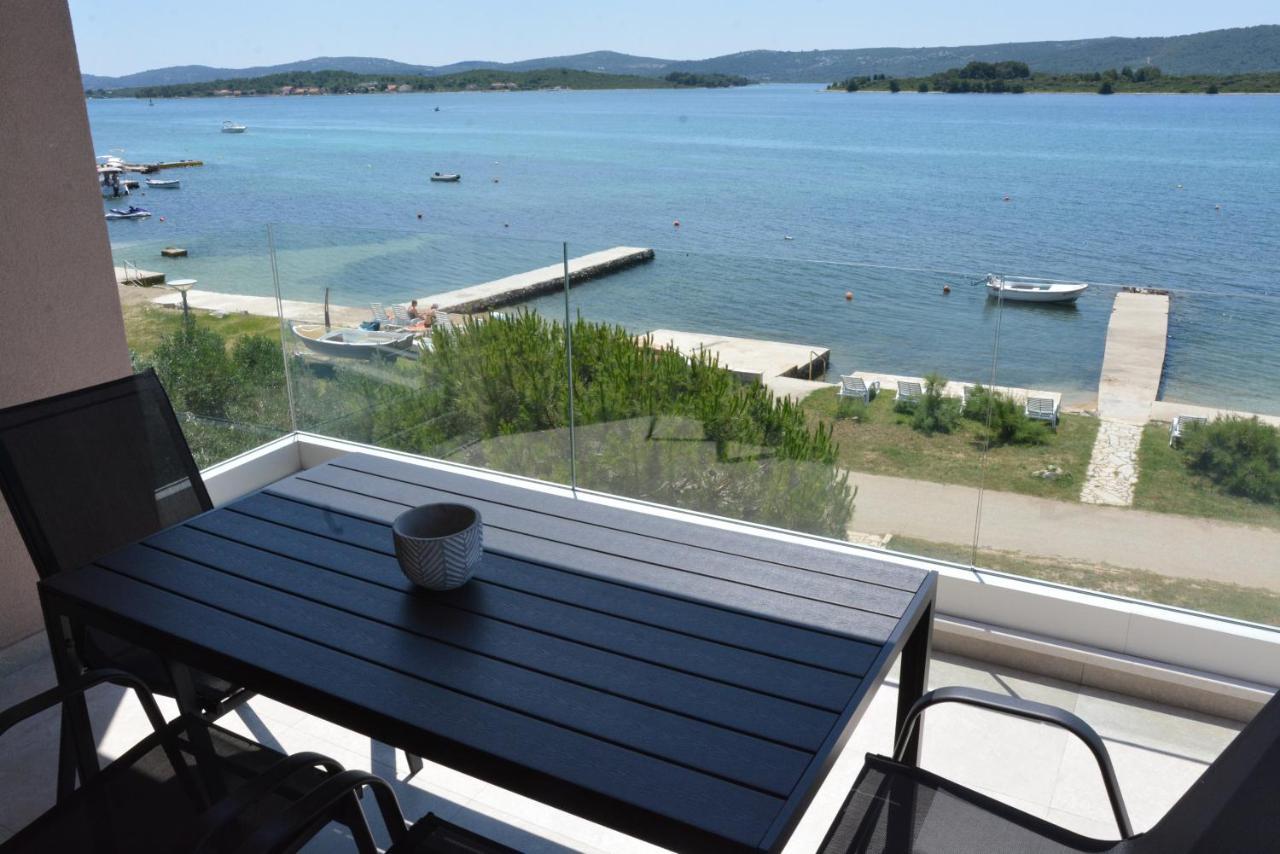 Sole Apartman Turanj Kültér fotó