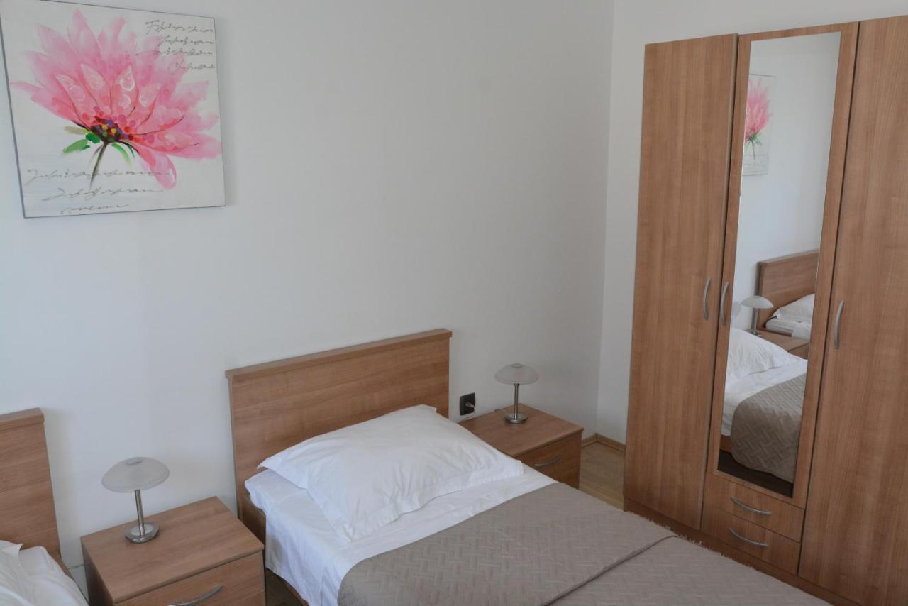 Sole Apartman Turanj Kültér fotó